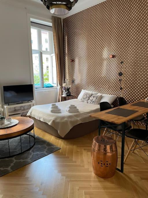 Apartment Modern Viennese Mid-century Wien